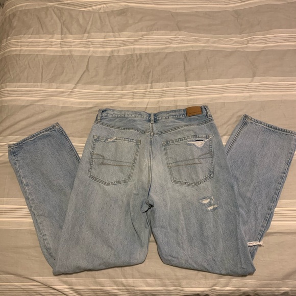American Eagle Mom Jeans - Picture 3 of 4